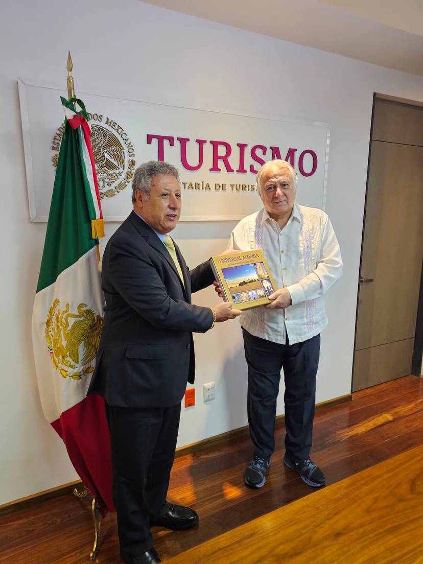 REUNIÓN CON EL LIC. MIGUEL TORRUCO MARQUÉS, SECRETARIO DE TURISMO