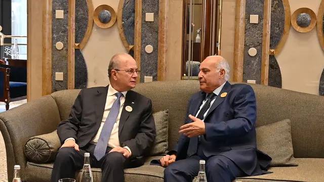 السيد عطاف يجري لقاء ثنائيا مع رئيس الوزراء وزير الخارجية والمغتربين الفلسطيني